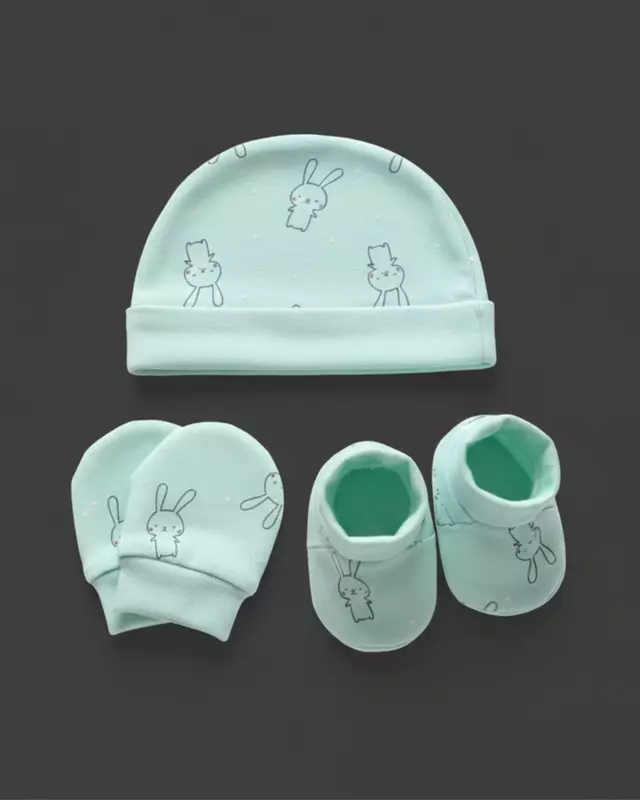 LittleToons Baby Essentials 3-Piece Set – Soft Cotton Cap, Mittens & Booties for Newborns (0–3 Months)