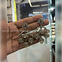 Chandleir Earrings Party Wear Short Size-Green