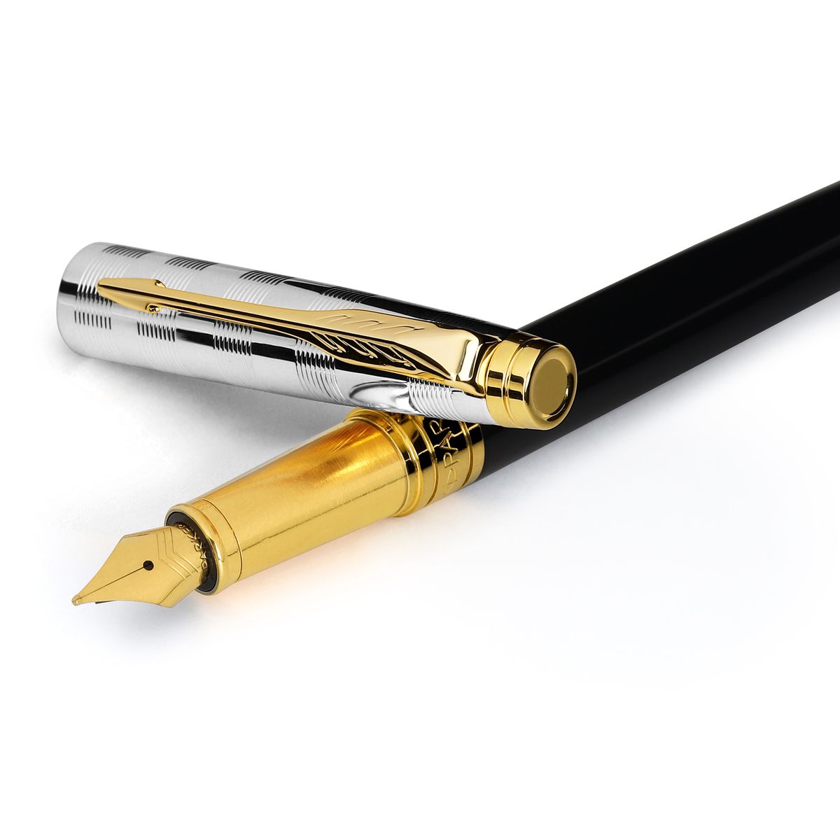 PARKER ASTER DILUXE BLACK & CHROME GOLD TRIM FOUNTAIN PEN