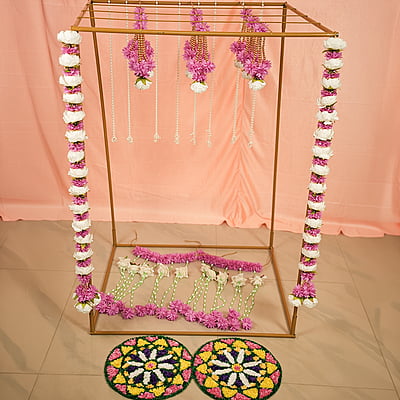 Mandap Stand with garlands 3