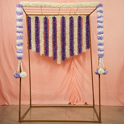 Mandap stand with garlands 5