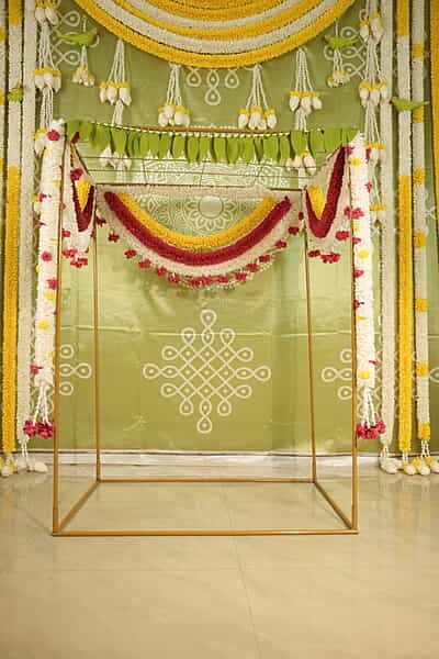 Mandap Stand with garlands 2