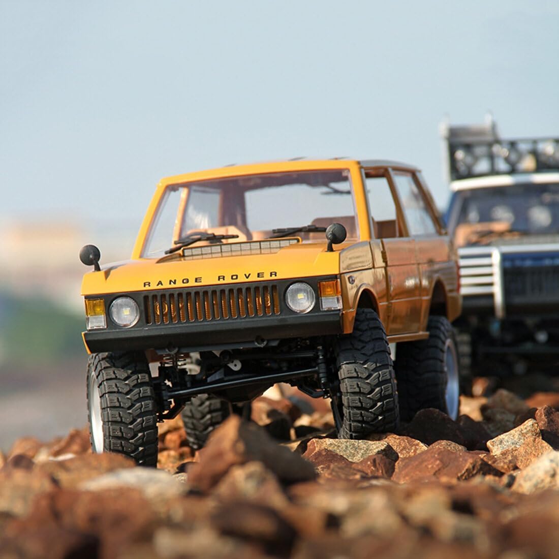 MN168 1:12 Scale 4WD RC Rock Crawler – Range Rover Classic 1970 Style Off-Road SUV | 2.4GHz RTR Remote Control Car