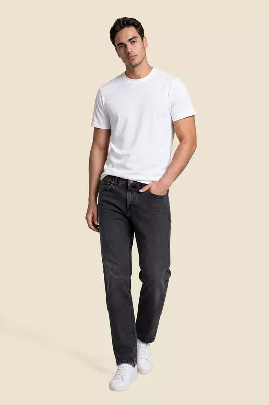 Men's Straight Fit Denim Pant
