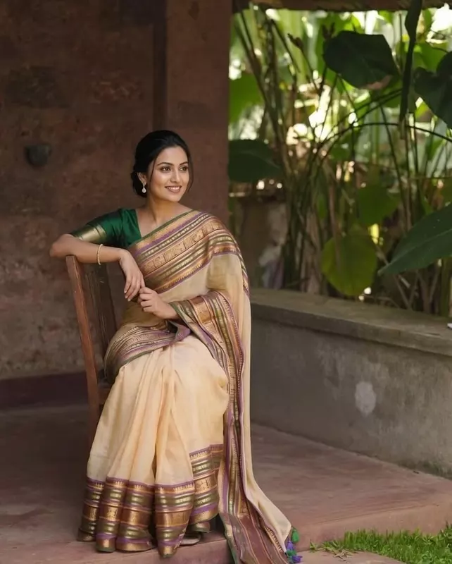 Anagha - അനഘ ( Mul cotton sarees )