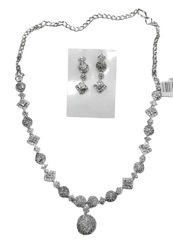 NECKLACE AD