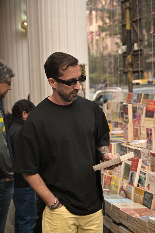 STICKY NOTES KANTHA T-SHIRT