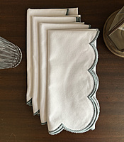 Nature Abani Scallop Edge Cloth Napkins – Set of 4, 100% Cotton, Reusable & Washable Table Napkins