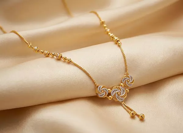 18 kt Gold Gilded Swirl Necklace
