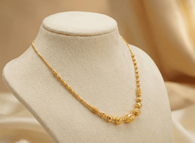 18 kt Golden Diamond-Cut Orb Necklace