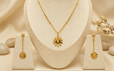 18 kt Gold Gilded Daisy Necklace Set