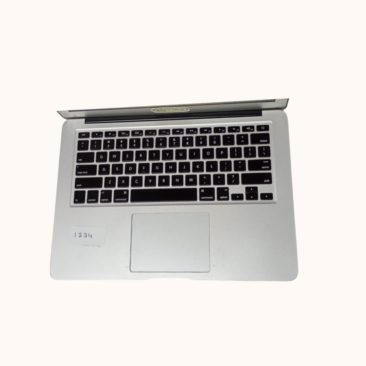 Open Box Apple MACBOOK AIR 13-inch Early 2015, Intel i5-5250U, 8GB RAM, 128GB SSD DDR3 , Silver, A1466