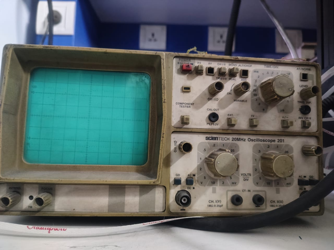 ScienTECH 20MHz Cathode Oscilloscope 201 – High Precision Analog Signal Testing ScienTECH 20MHz Cathode Oscilloscope 201 – High Precision Analog Signal Testing