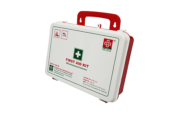 Workplace First Aid Kit Small – St Johns First Aid – Plastic box Wall Mounted – SJF P5