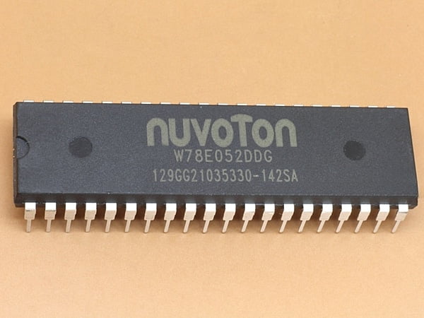 W78E052 Nuvoton W78E052DDG DIP40 8051
