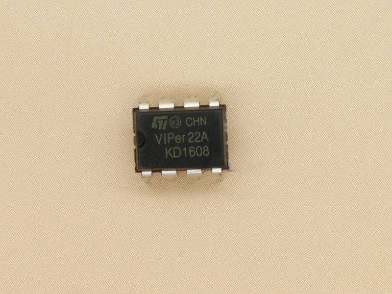 VIPer22A - DIP8