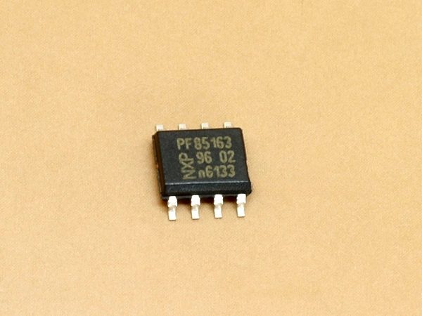 PCF85163 SOIC8 NXP RTC Eqv. to PCF8563