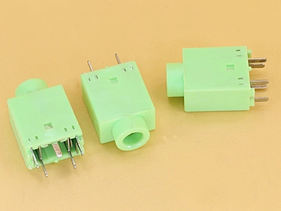 Stereo Audio Socket 5P Vertical - Green