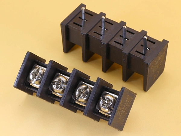 4 Pin 10mm 300V 30A Barrier Terminal Block Screw M4