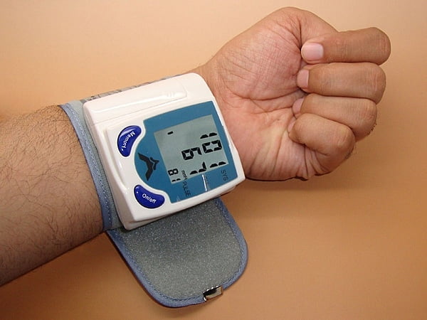 Blood Pressure Monitor without external Interface