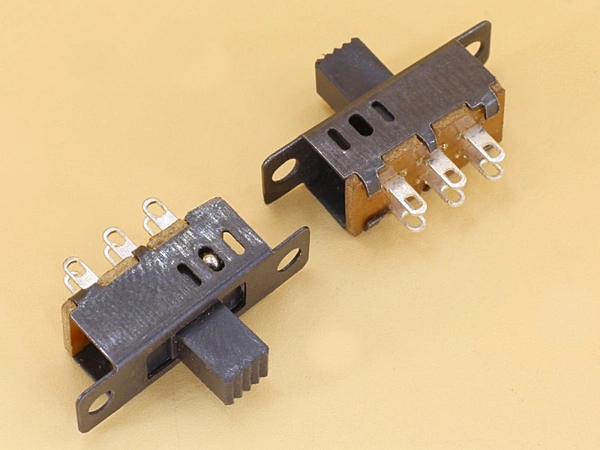 Slide Switch TH Vertical - 6 pins - 2 circuits - 3 positions