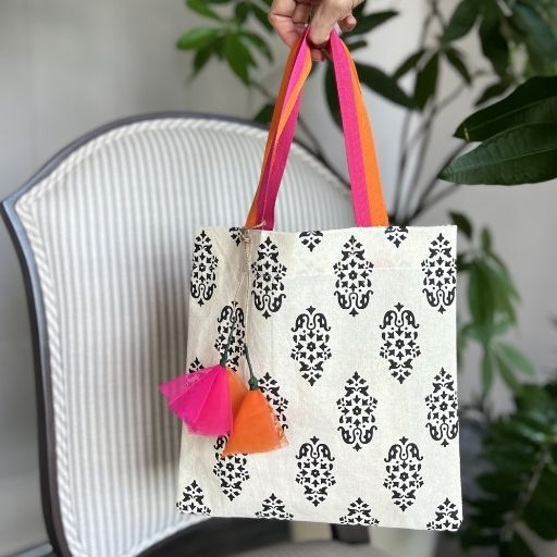 PINK TRIM PRINTED TULIP BAG