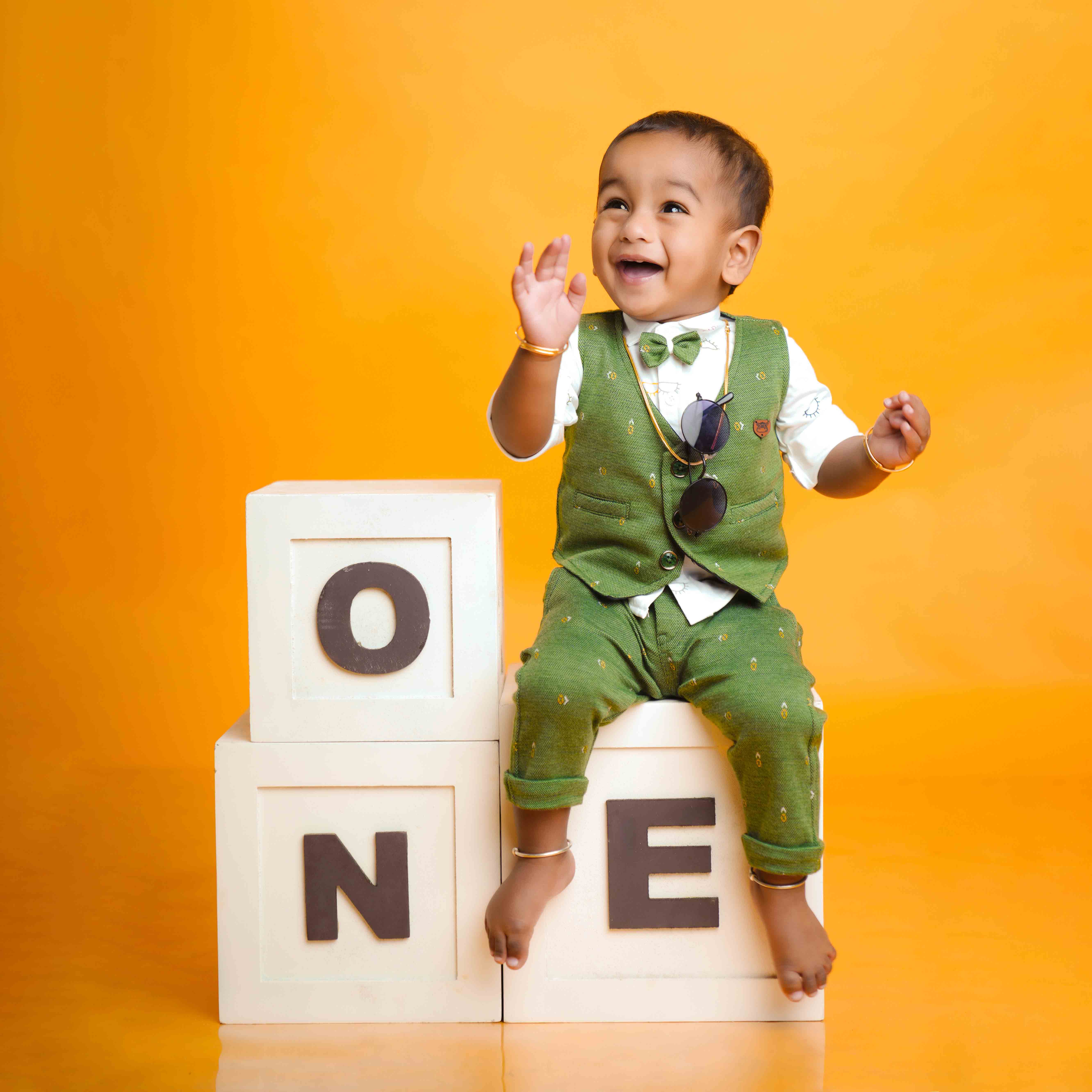 APPLE BOXES (ONE & TWO)