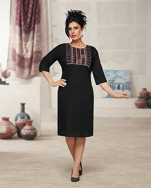 PRIYA TOP