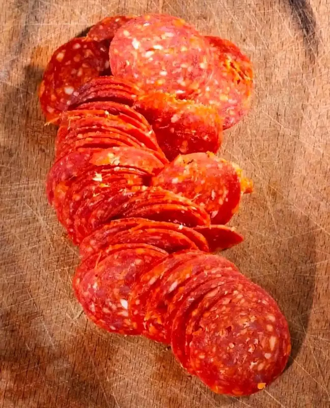 Pork Extra Cured & smoked Pepperoni (Premium) 500 Gms - Slice Of Pink