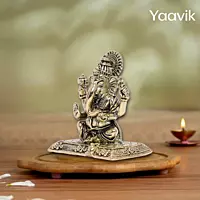 Lord Ganesha – Classic Devotion | Fine Brass | 1.8”