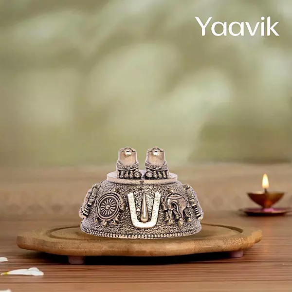 Perumal Paadam (Divine Feet) – Sacred Presence | Fine Brass | 1.5”