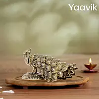 Peacock – Graceful Presence | Fine Brass | 2.75”