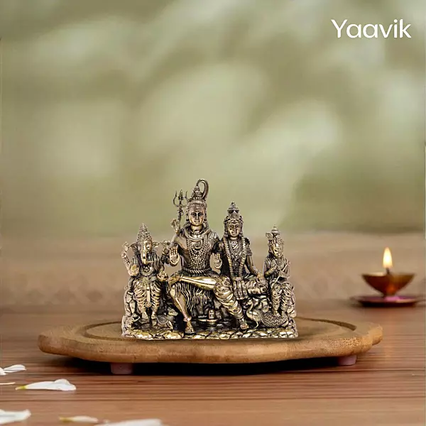 Shiv Parivar – Sacred Family Presence | Fine Brass | 5.5”
