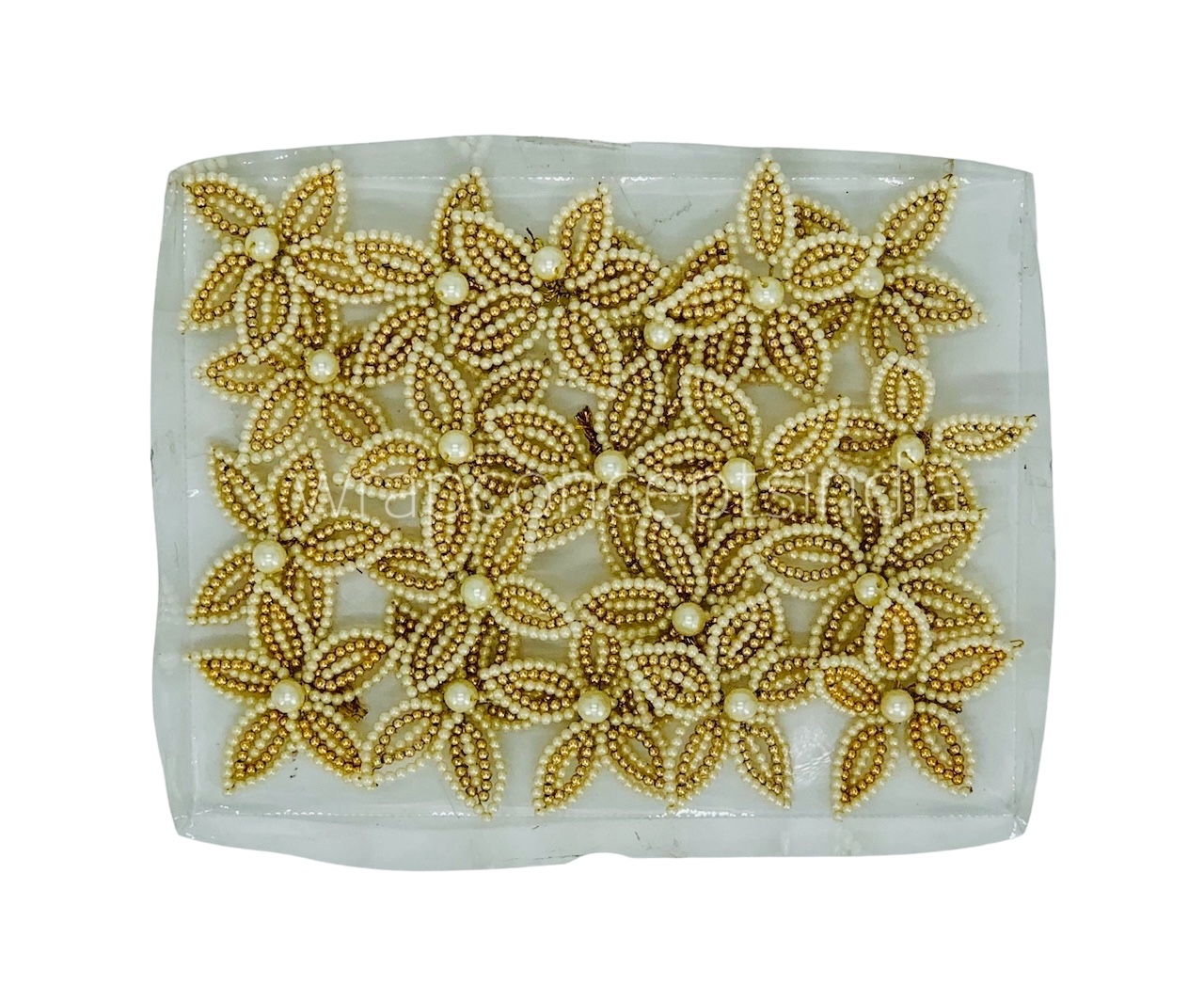 Flower in Pearl & gold beads (5 strings)