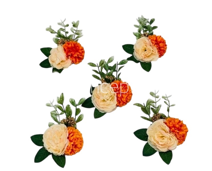Cream Orante & Orange Carnation Ready Bunch
