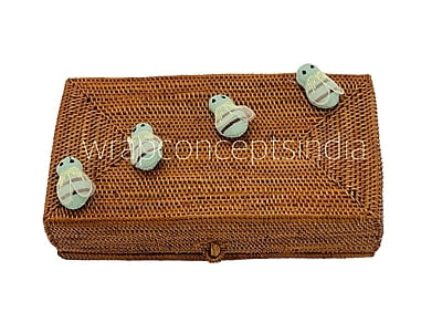 Honey Bee - Green / Peachy