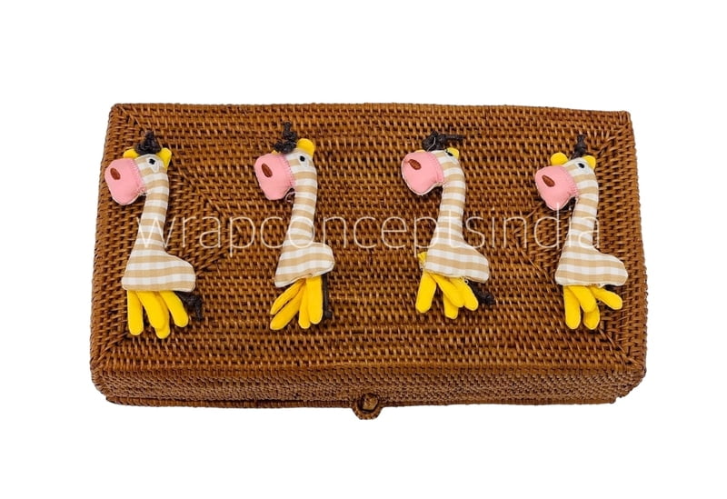 Plaid Giraffe - Pink / Mustard