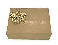 Flower in Pearl & gold beads (9 strings)