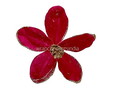 Velvet Flower with Gitter Pine Center