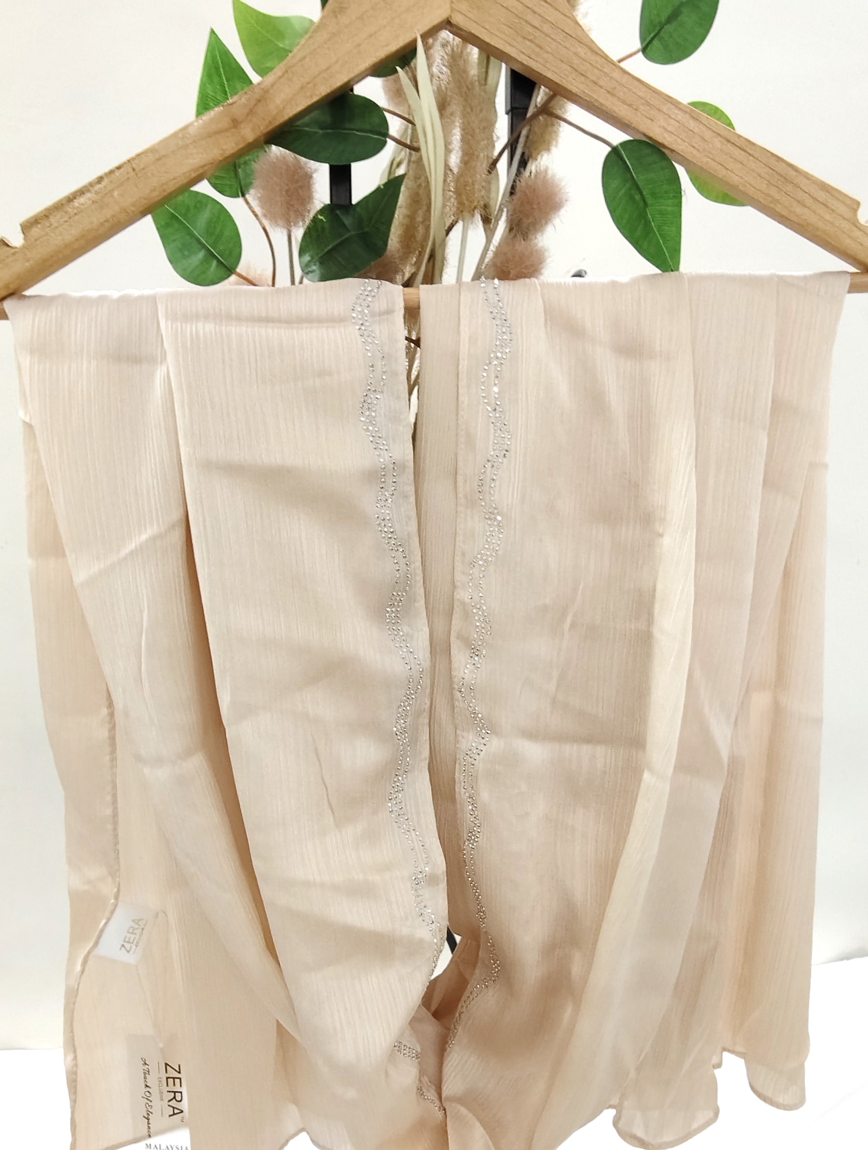 Premium Malaysian Munna Satin With Scalloped stone