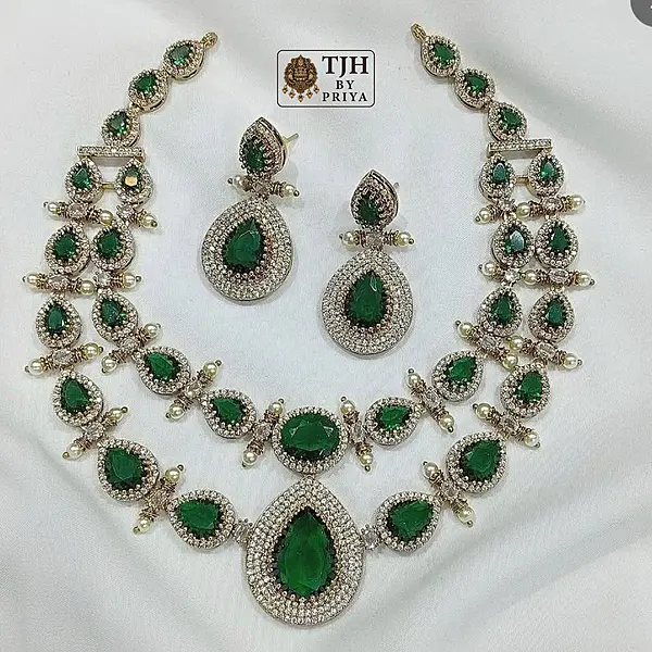 Premium quality 2 layer Victorian necklace with green stones - MN001