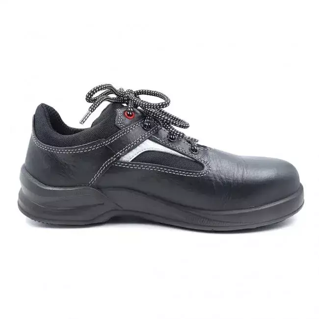 Perf RAZOR X | Steel Toe | Apollo Grain Leather | PU sole | Double Density | Low Ankle | Safety Shoe