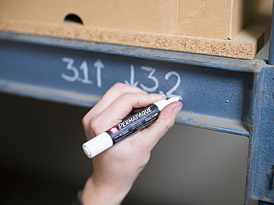 SAKURA PERMAPAQUE OPAQUE PIGMENT MARKER SAKURA PERMAPAQUE OPAQUE PIGMENT MARKER