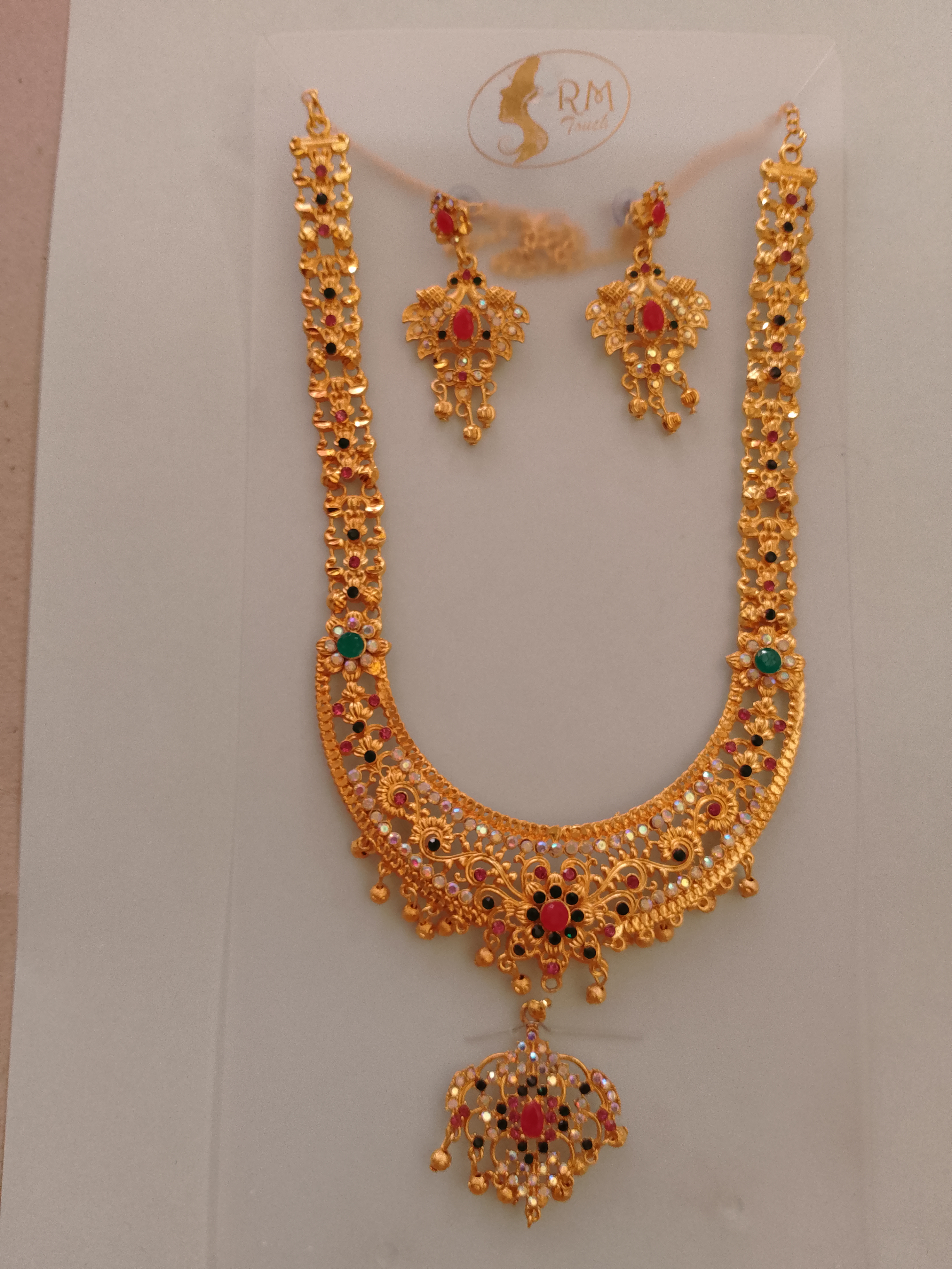 RedGreenMixedNecklaceSet