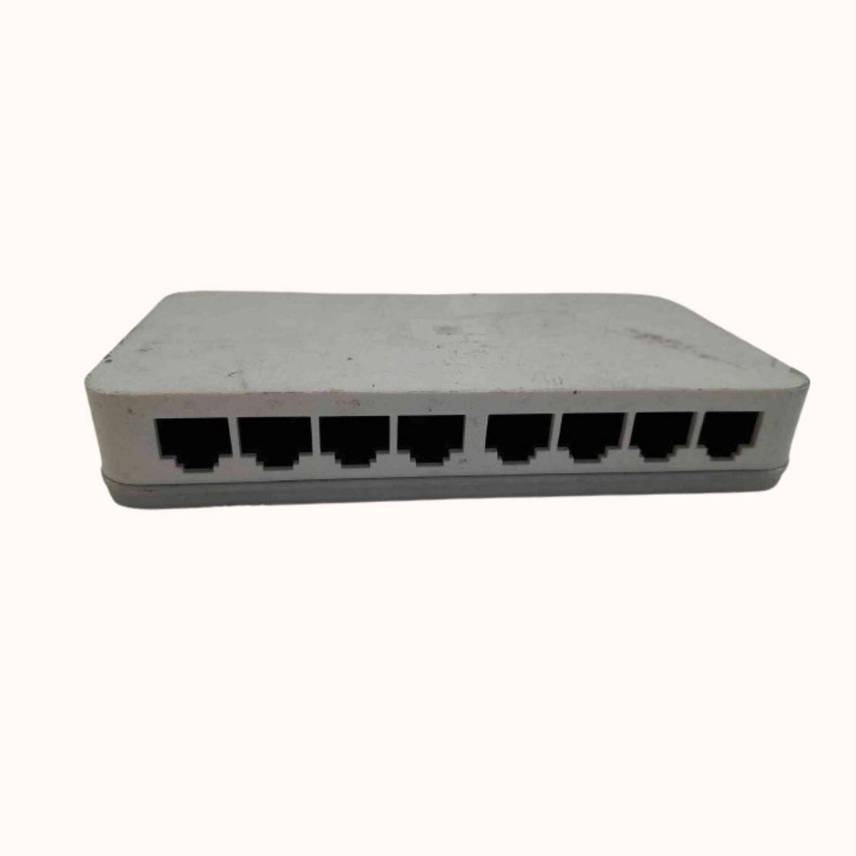 Refurbished D-LINK 8-Port 10/100 Desktop Switch (DES-1008C)