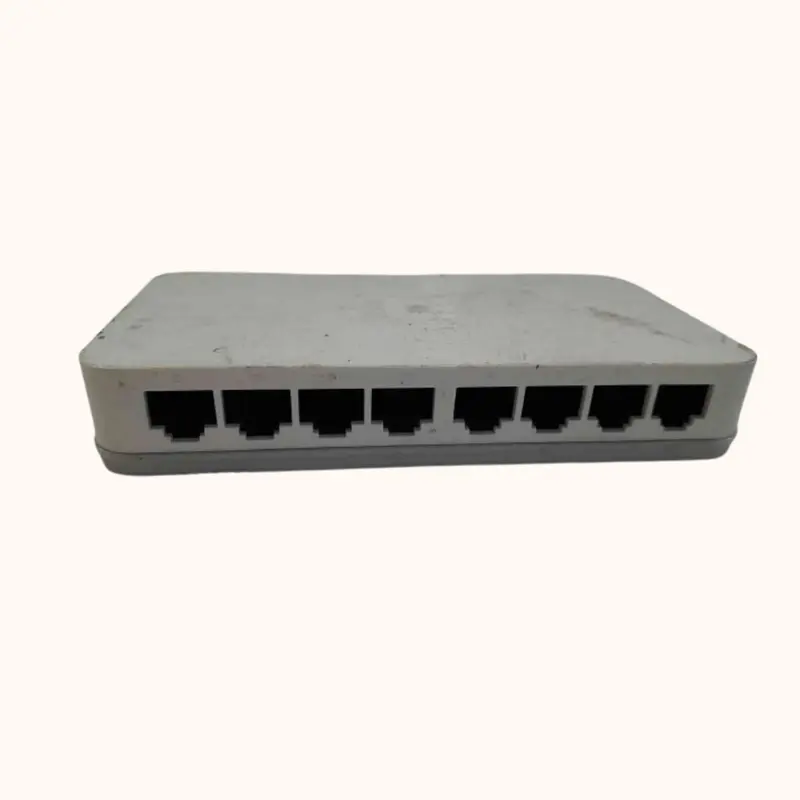 Refurbished D-LINK 8-Port 10/100 Desktop Switch (DES-1008C)