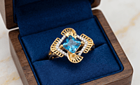 18 kt Gold Azure Sovereign Princess Ring