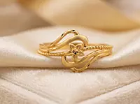 18 kt Gold Sculptural Floral Bypass Ring