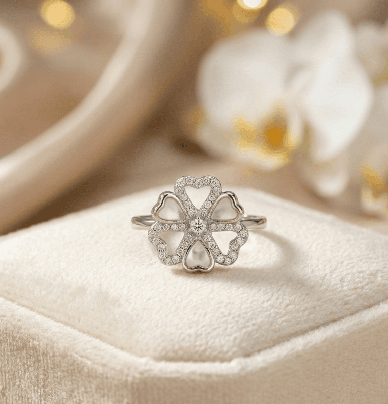 925 Silver white hearts ring