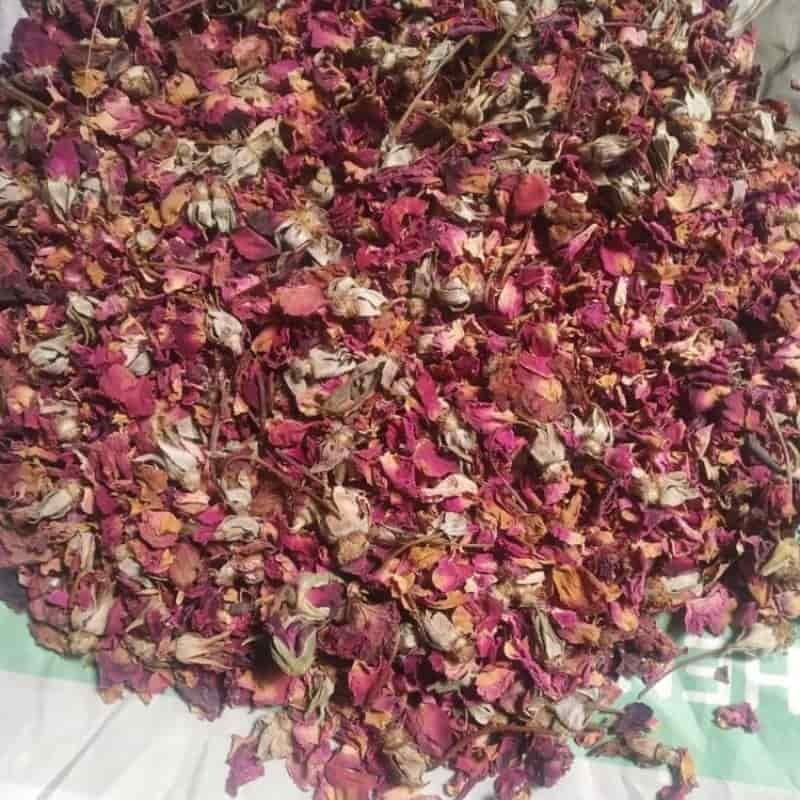Roja Poo / Rose flower whole Dried 100 G Roja Poo / Rose flower whole Dried 100 G